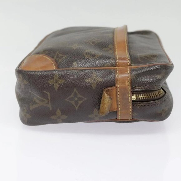 LOUIS VUITTON Monogram Compiegne 28 Clutch Bag - Picture 4 of 16